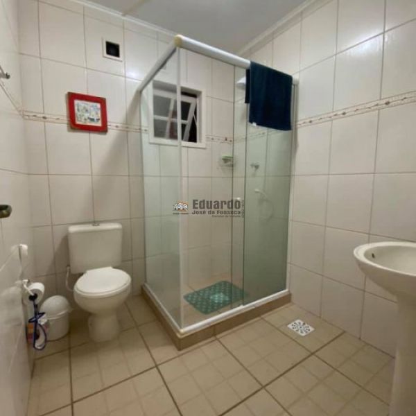 CASA COM 03 DORMITRIOS A MENOS DE 600 M DO MAR