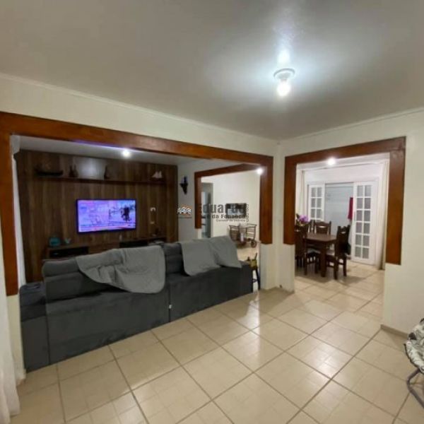 CASA COM 03 DORMITRIOS A MENOS DE 600 M DO MAR