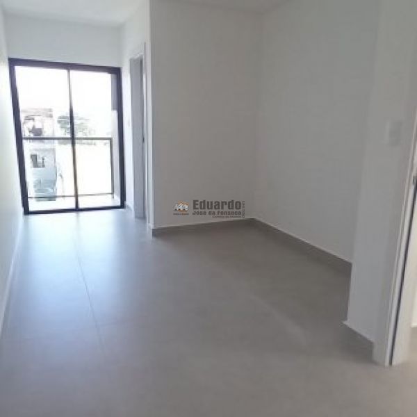 SOBRADO GEMINADO  03 SUTES NO VILA NOVA.