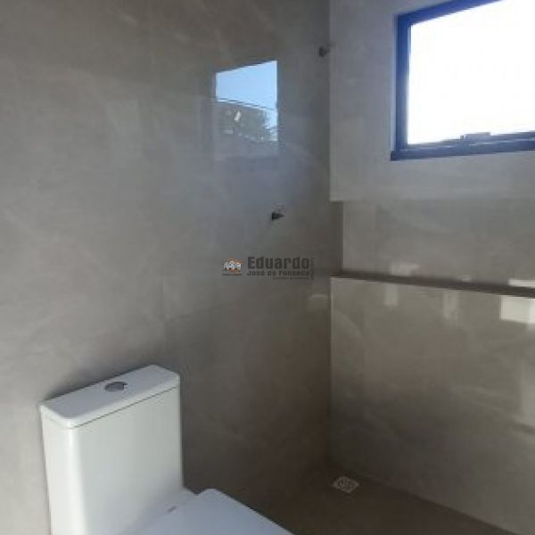 SOBRADO GEMINADO  03 SUTES NO VILA NOVA.