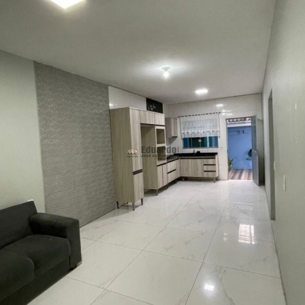 CASA NO BAIRRO VILA NOVA 