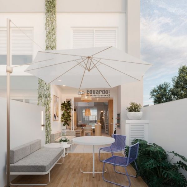 SOBRADO 02 SUTES EM CONSTRUO.