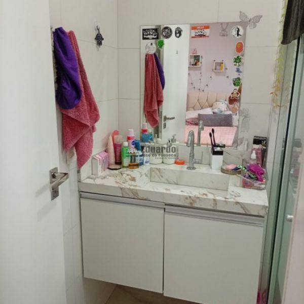 APARTAMENTOS 03 SUTES NA MEIA PRAIA