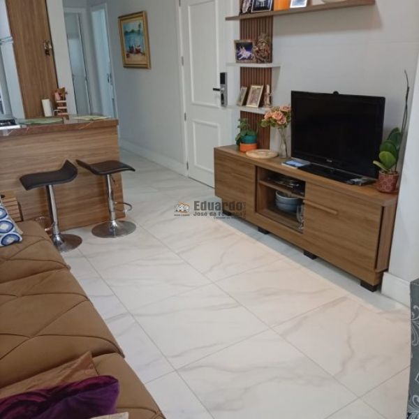 APARTAMENTOS 03 SUTES NA MEIA PRAIA