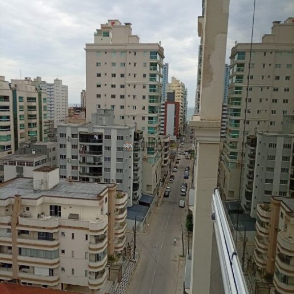 APARTAMENTOS 03 SUTES NA MEIA PRAIA