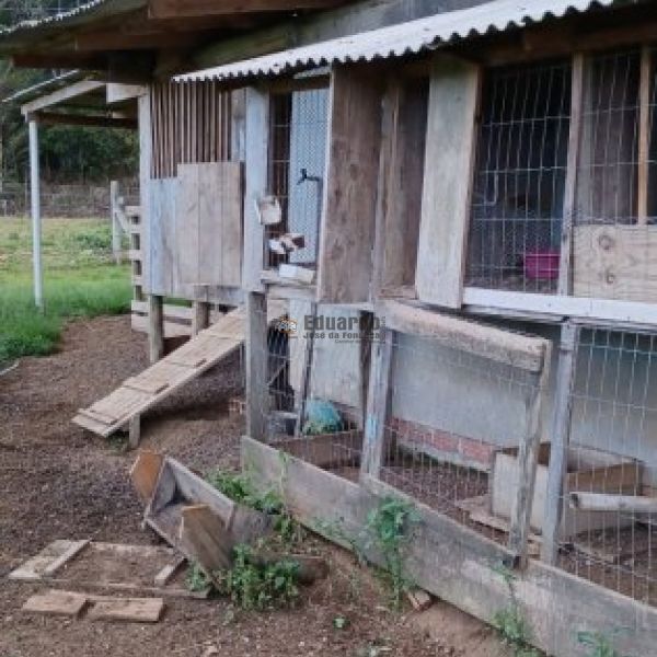 CASA EM STIO COM REA DE 10MIL M.