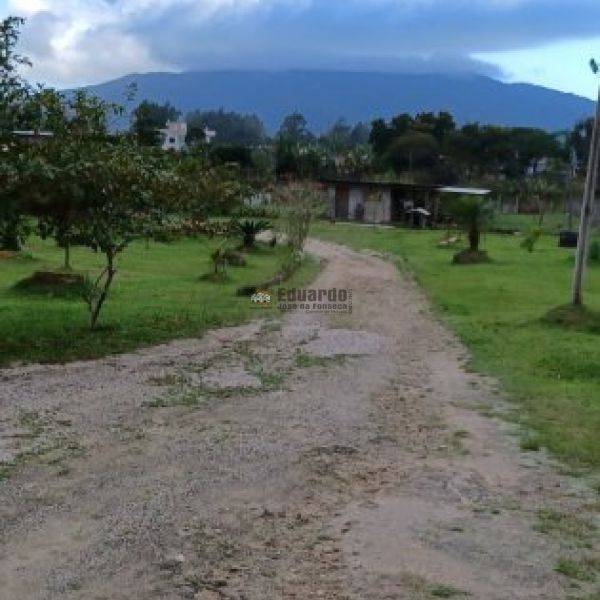 CASA EM STIO COM REA DE 10MIL M.