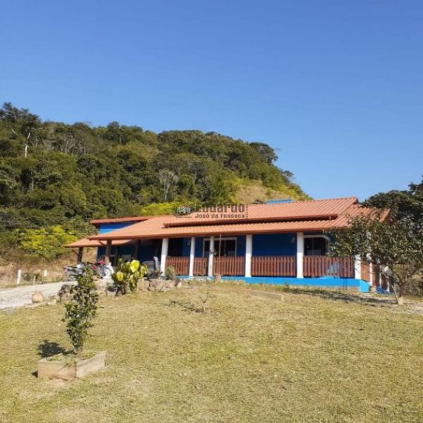 CASA EM STIO COM REA DE 10MIL M.