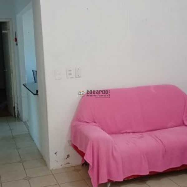 CASA COM 03 DORMITRIOS NO CENTRO DE PORTO BELO