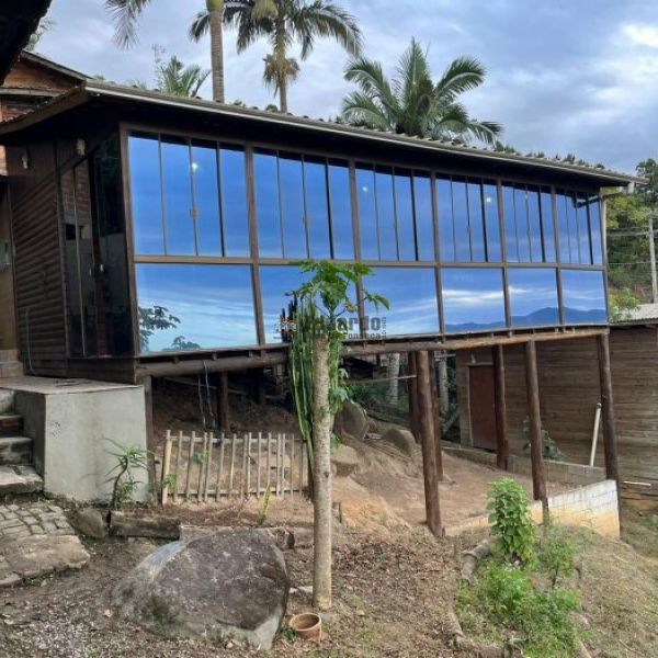 CASA COM VISTA PARA  BAIA DE PORTO BELO
