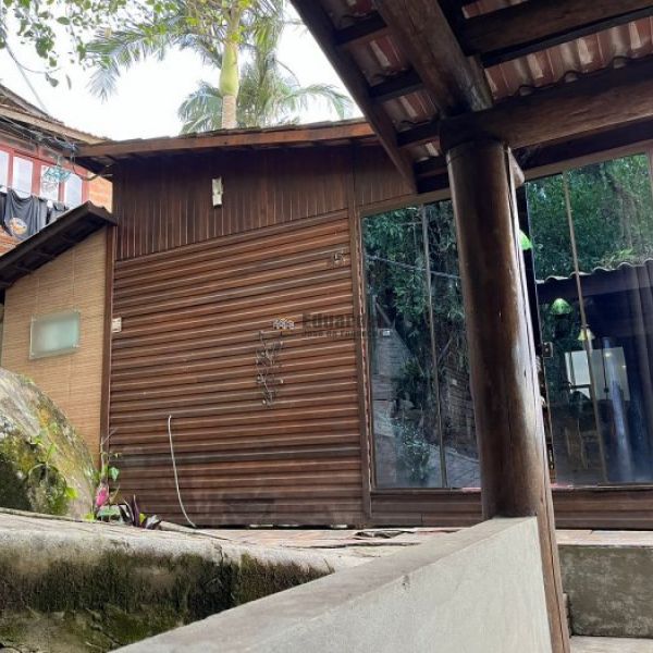 CASA COM VISTA PARA  BAIA DE PORTO BELO