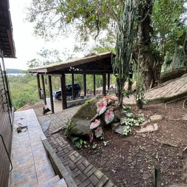 CASA COM VISTA PARA  BAIA DE PORTO BELO