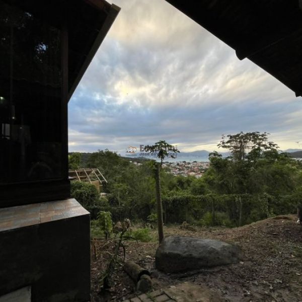 CASA COM VISTA PARA  BAIA DE PORTO BELO