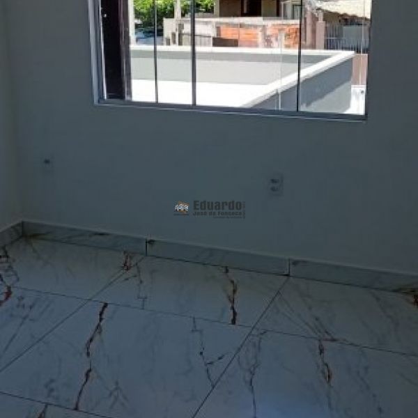 CASA AMPLA NO BAIRRO VILA NOVA 