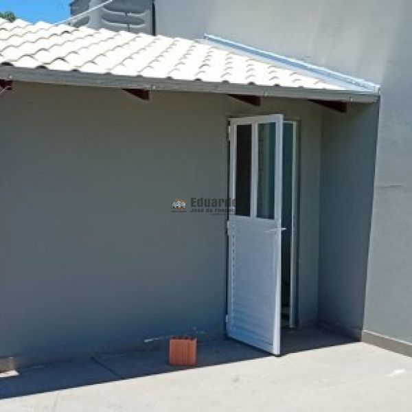 CASA AMPLA NO BAIRRO VILA NOVA 