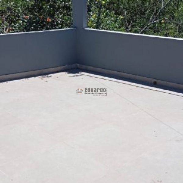 CASA AMPLA NO BAIRRO VILA NOVA 