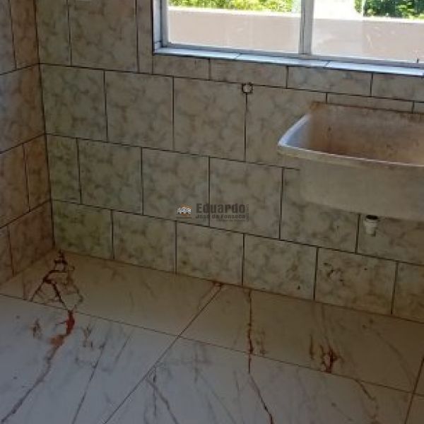 CASA AMPLA NO BAIRRO VILA NOVA 