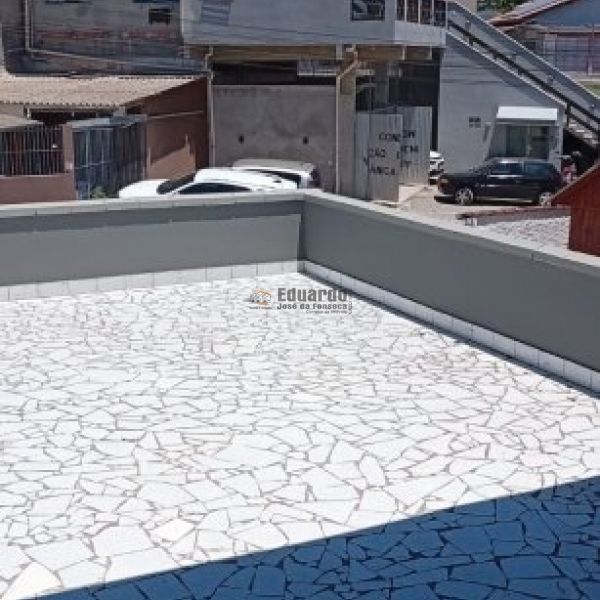 CASA AMPLA NO BAIRRO VILA NOVA 