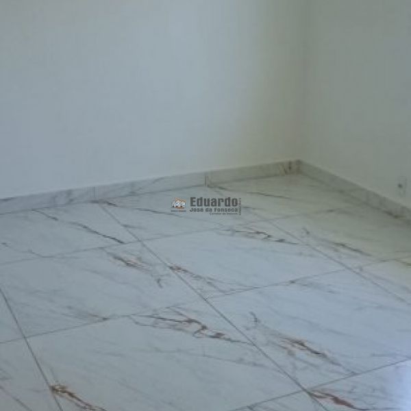 CASA AMPLA NO BAIRRO VILA NOVA 