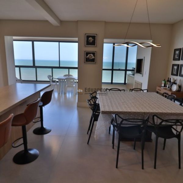 APARATMENTO FRENTE MAR EM BAL.PEREQU�.