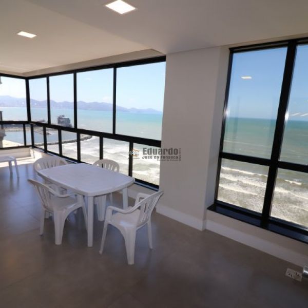 APARATMENTO FRENTE MAR EM BAL.PEREQU�.