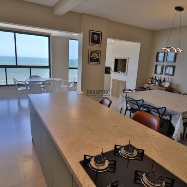 APARATMENTO FRENTE MAR EM BAL.PEREQU�.