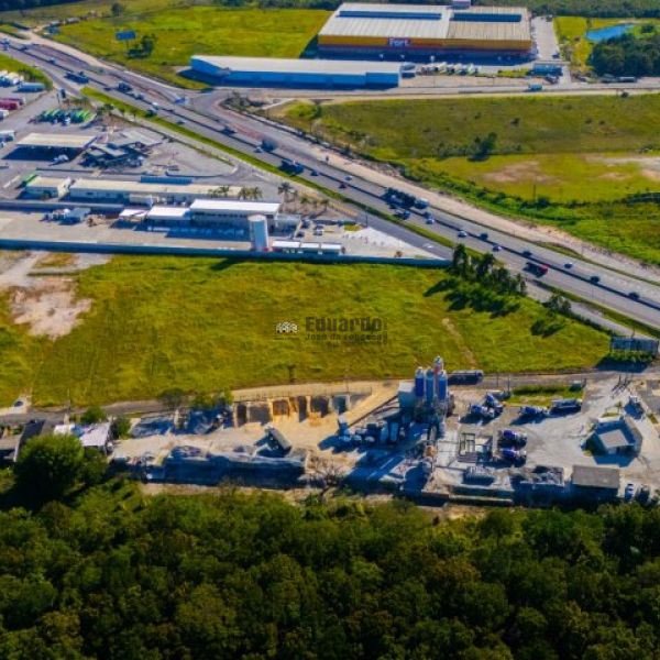 TERRENO COMERCIAL AS MARGENS DA BR 101