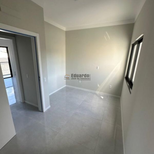 SOBRADO GEMINADO PR�XIMO AO VIVA PARK