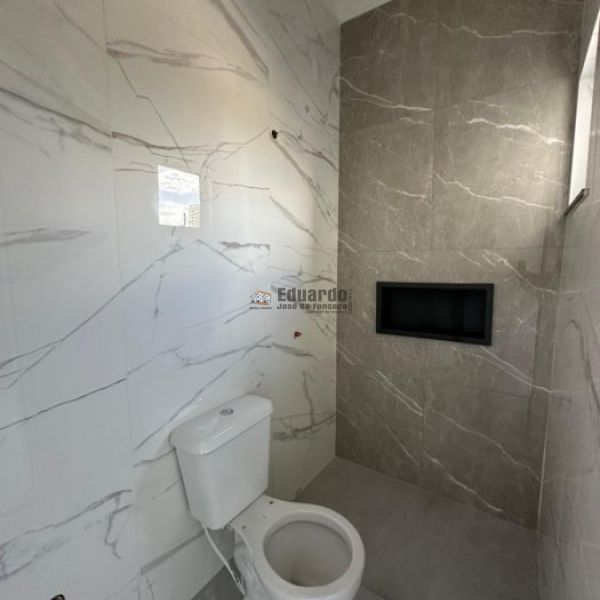 SOBRADO GEMINADO PR�XIMO AO VIVA PARK