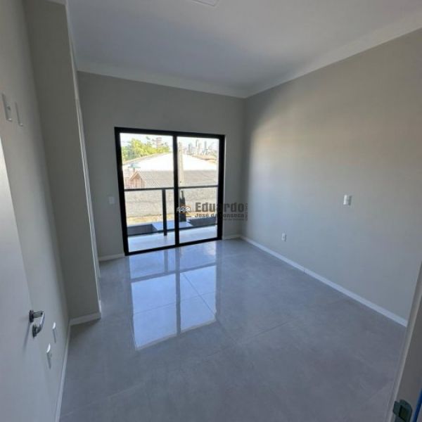 SOBRADO GEMINADO PR�XIMO AO VIVA PARK