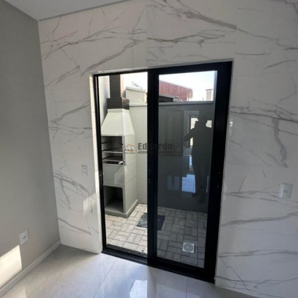 SOBRADO GEMINADO PR�XIMO AO VIVA PARK