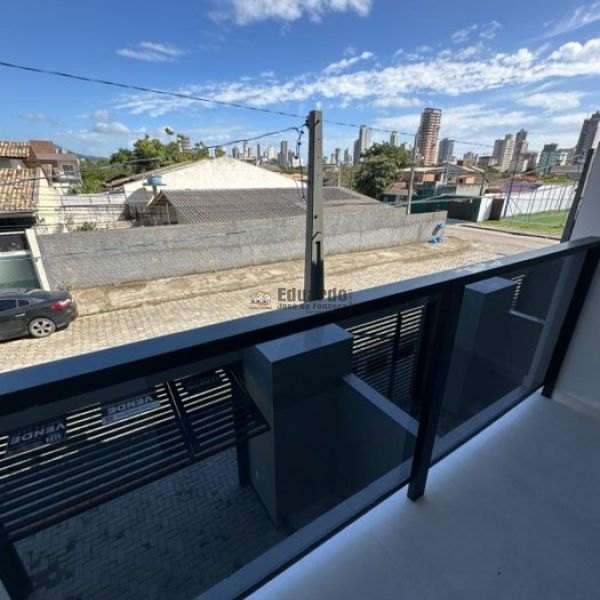 SOBRADO GEMINADO PR�XIMO AO VIVA PARK