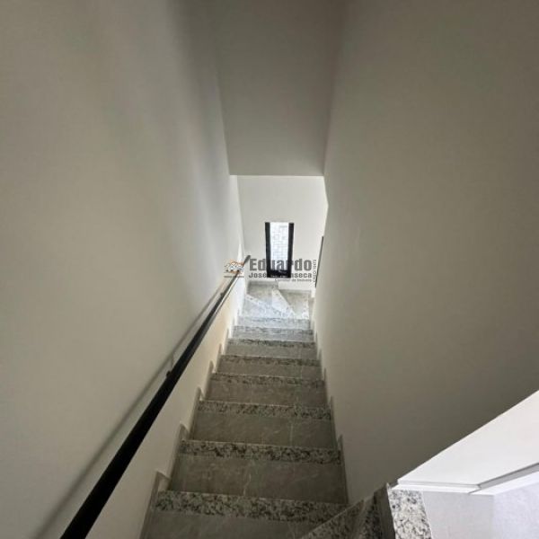 SOBRADO GEMINADO PR�XIMO AO VIVA PARK