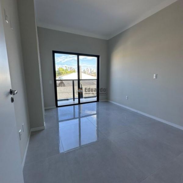 SOBRADO GEMINADO PR�XIMO AO VIVA PARK