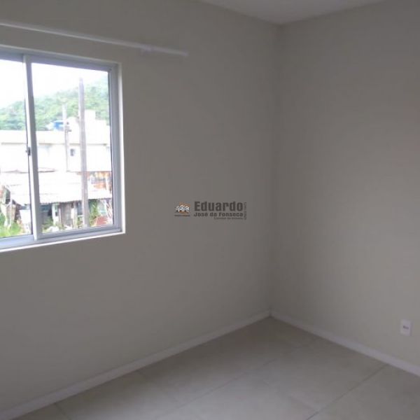 APARTAMENTO 02 DORMIT�RIOS 900 METROS DO MAR