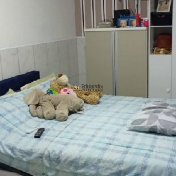 CASA COM 03 DORMIT�RIOS EM PORTO BELO