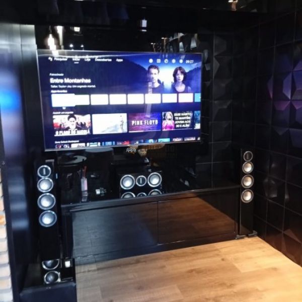 LINDA CASA COM 04 DORMIT�RIOS E MOBILIADA CENTRO D