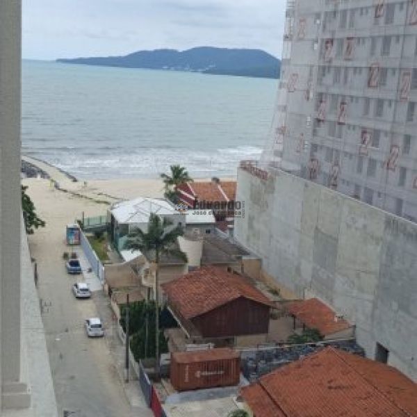 APARTAMENTO ALTO PADR�O 30 METROS DO MAR