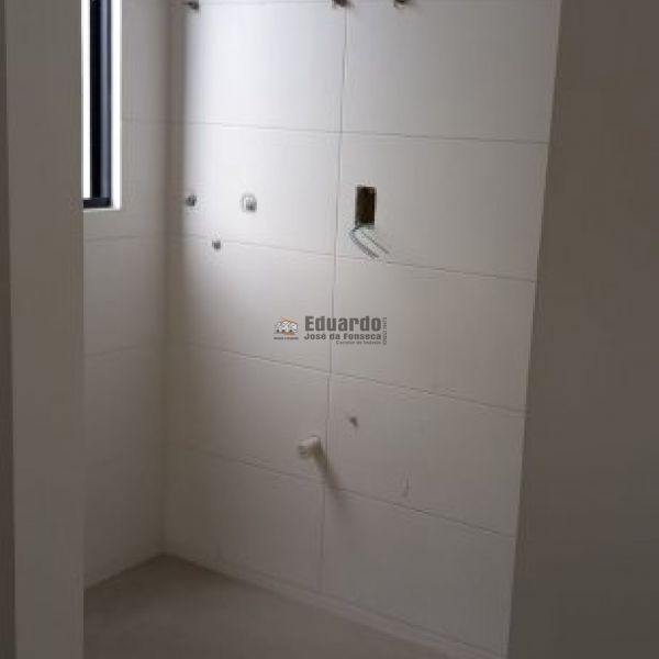 APARTAMENTO ALTO PADR�O 30 METROS DO MAR