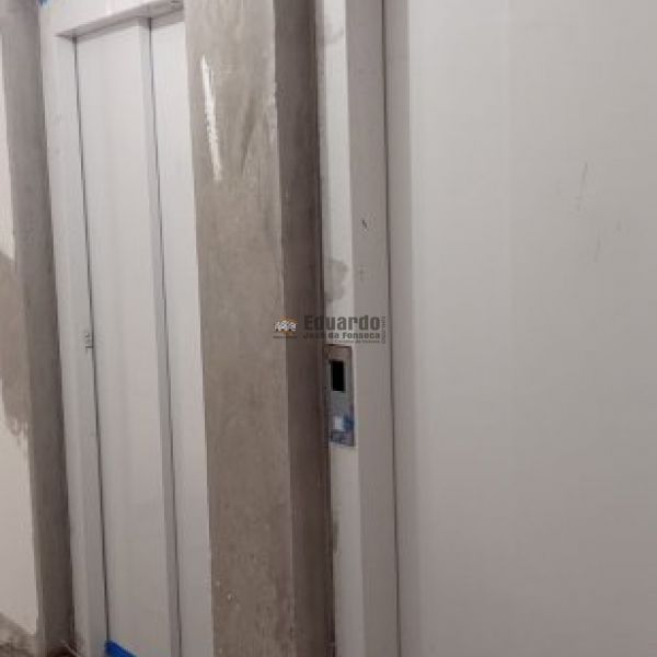 APARTAMENTO ALTO PADR�O 30 METROS DO MAR