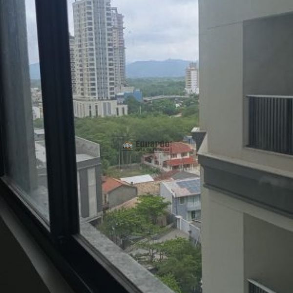 APARTAMENTO ALTO PADR�O 30 METROS DO MAR