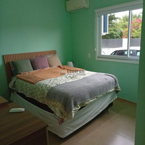 CASA COM 03 DORMIT�RIOS NA PRAIA DE BOMBAS