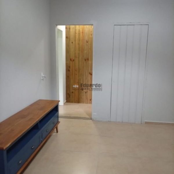 CASA COM 03 DORMIT�RIOS NA PRAIA DE BOMBAS