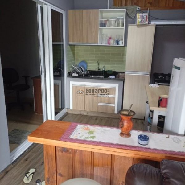 CASA COM 03 DORMIT�RIOS NA PRAIA DE BOMBAS