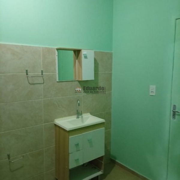 CASA COM 03 DORMIT�RIOS NA PRAIA DE BOMBAS