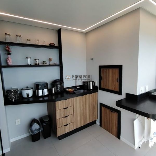 APARTAMENTO COM 02 SU�TES PR�XIMO AO PIER E HARD R