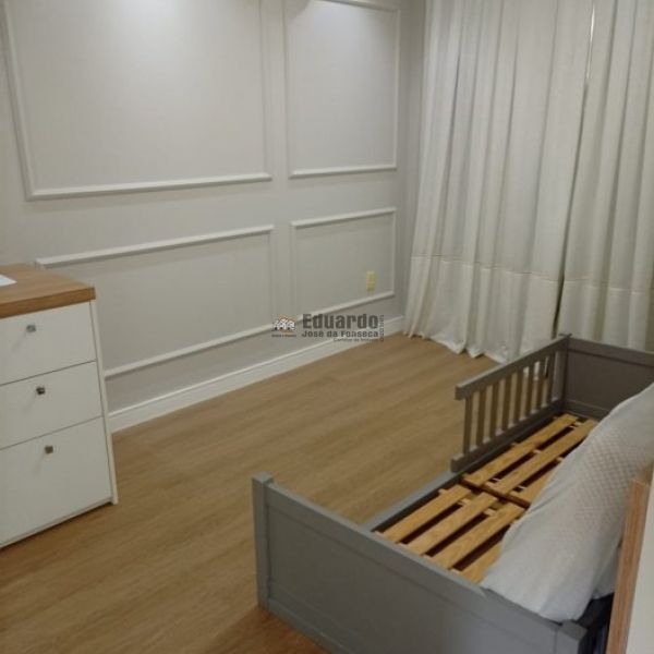 CASA NO CORA��O DE PORTO BELO