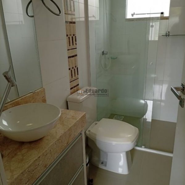 CASA NO CORA��O DE PORTO BELO