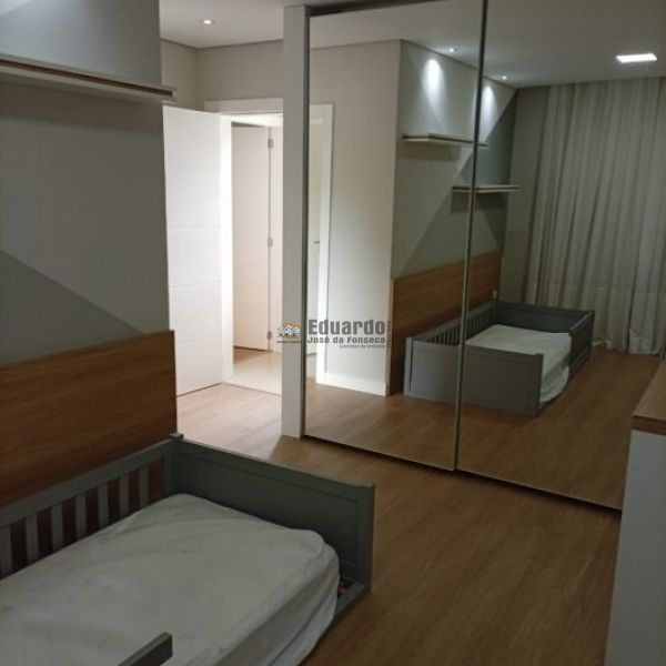CASA NO CORA��O DE PORTO BELO