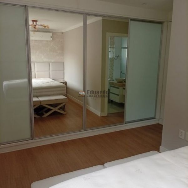 CASA NO CORA��O DE PORTO BELO
